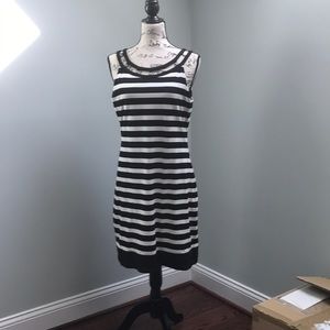 WHBM black and white sleeveless dress